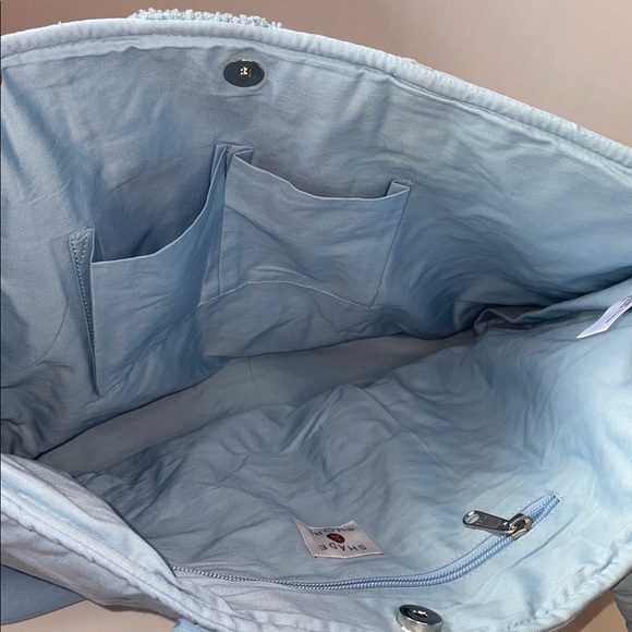 NWT Shade & Shore Sky Blue Quilted Leaf Tote/Beach Bag. - Picture 3 of 6